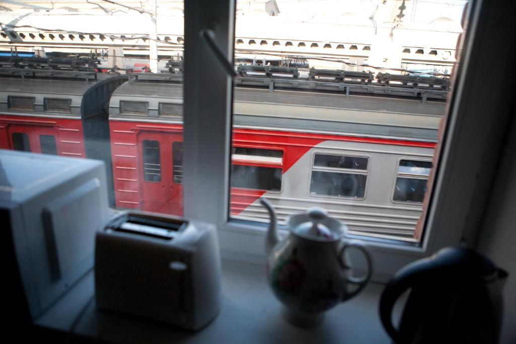 Party Train Hostel Saint Petersburg Ngoại thất bức ảnh
