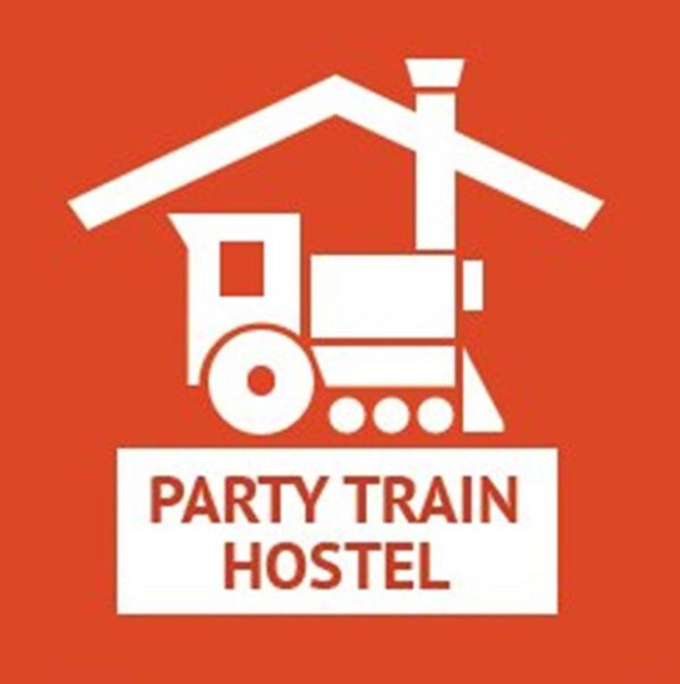 Party Train Hostel Saint Petersburg Ngoại thất bức ảnh